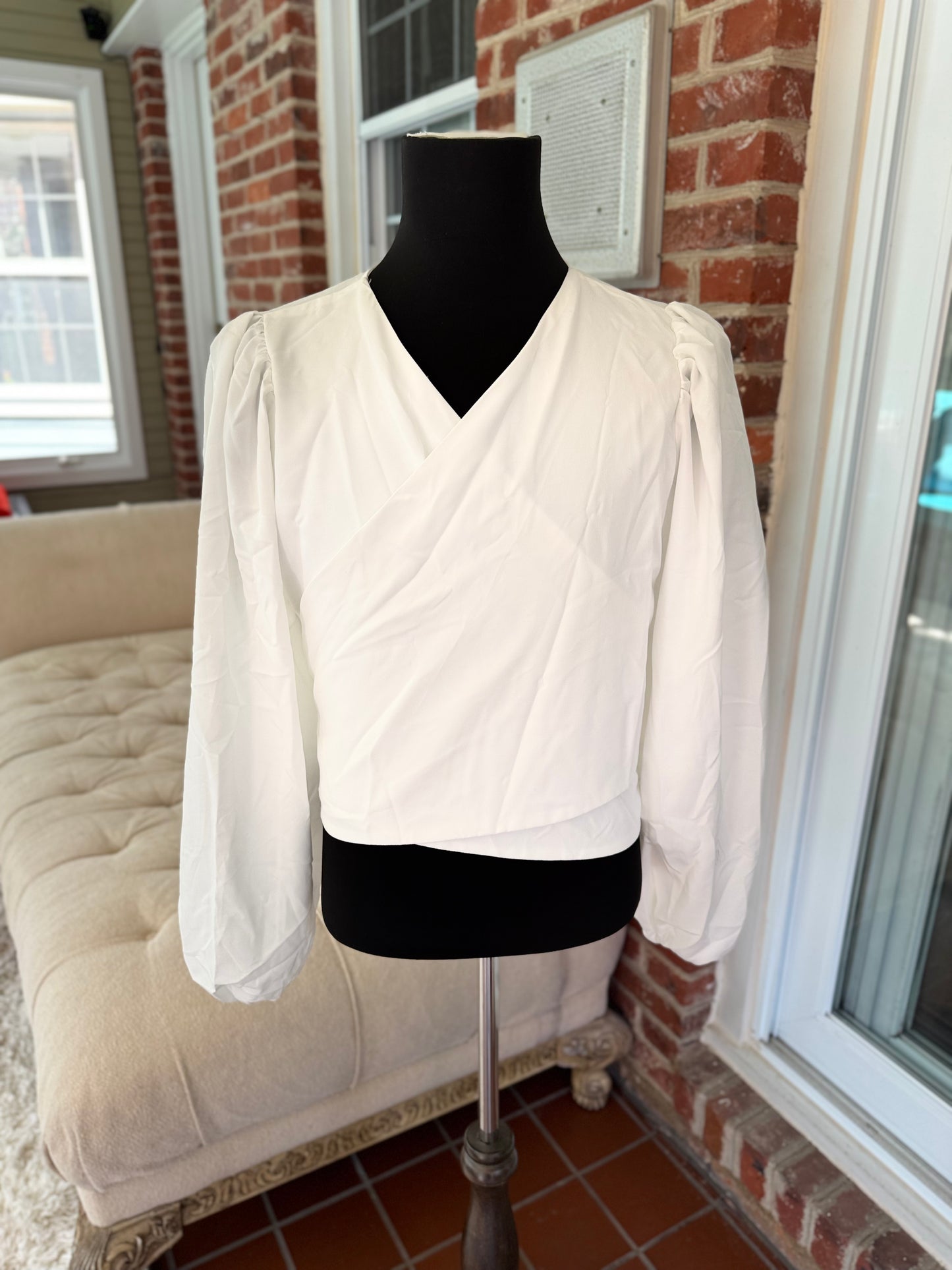 Amazon Fresh Start Chic White Blouse - Elegant XL Design, New With Tags